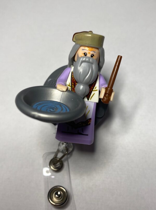 Dumbledore minifigure Badge - Alligator clip - Badge reel