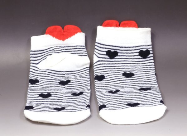 White Ankle Heart Socks - Image 2